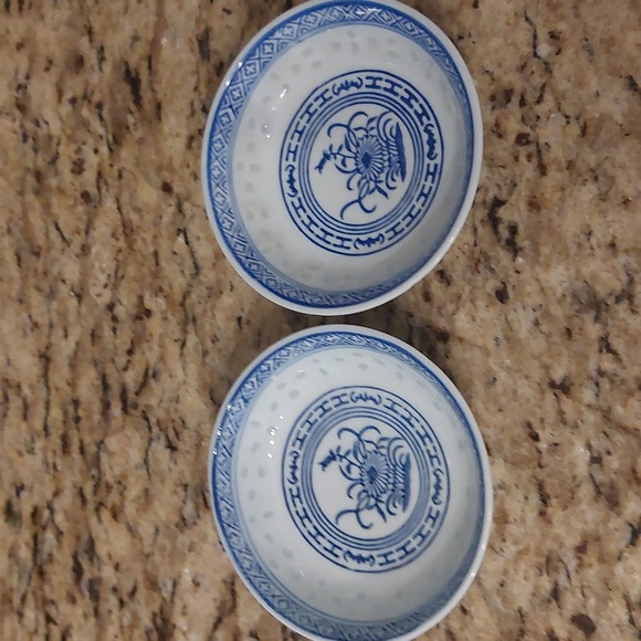 Vintage Chinese small sauce 2 bowls across 4 inches, height 1 inche - Picture 2 of 8